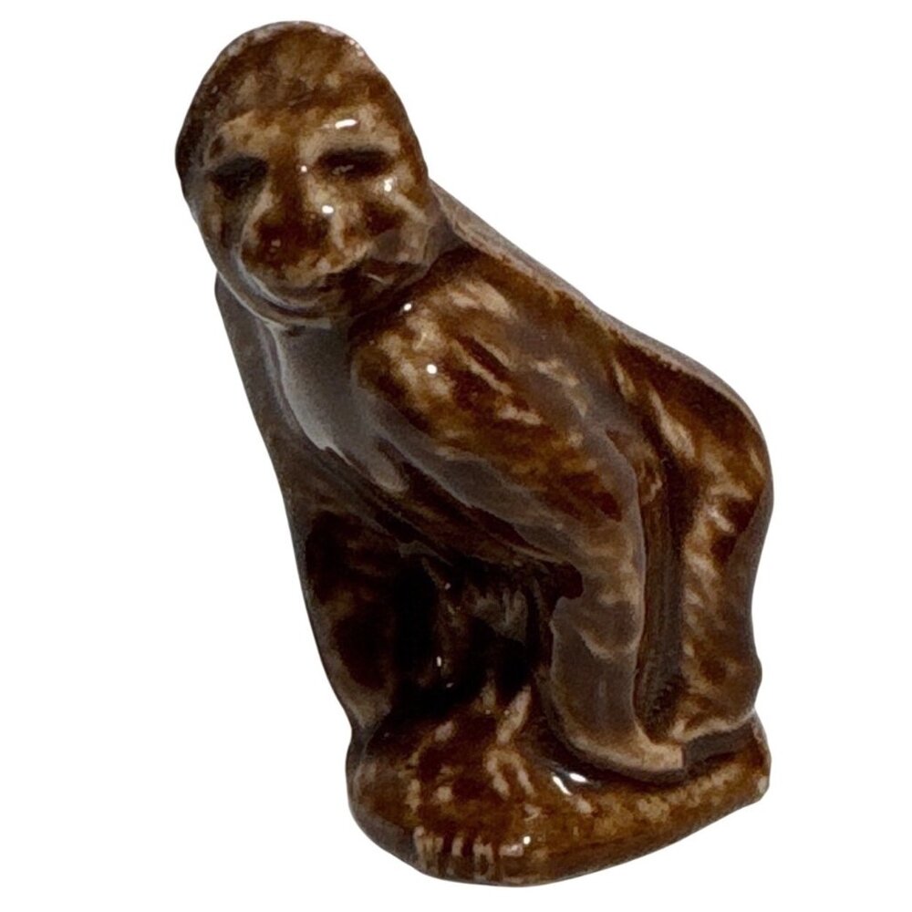 Wade’s Whimsies Brown Gorilla Ape Red Rose Tea Vintage Miniature Figurine 1.5"